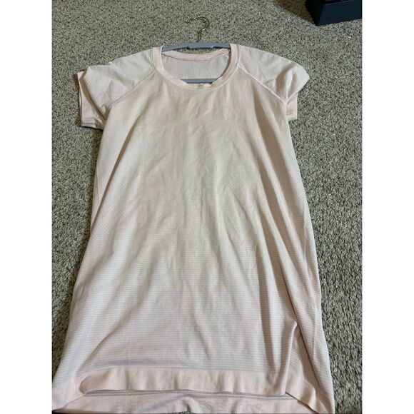 Lululemon Swiftly Tech Short Sleeve Strawberry Milkshake - Picture 2 of 4